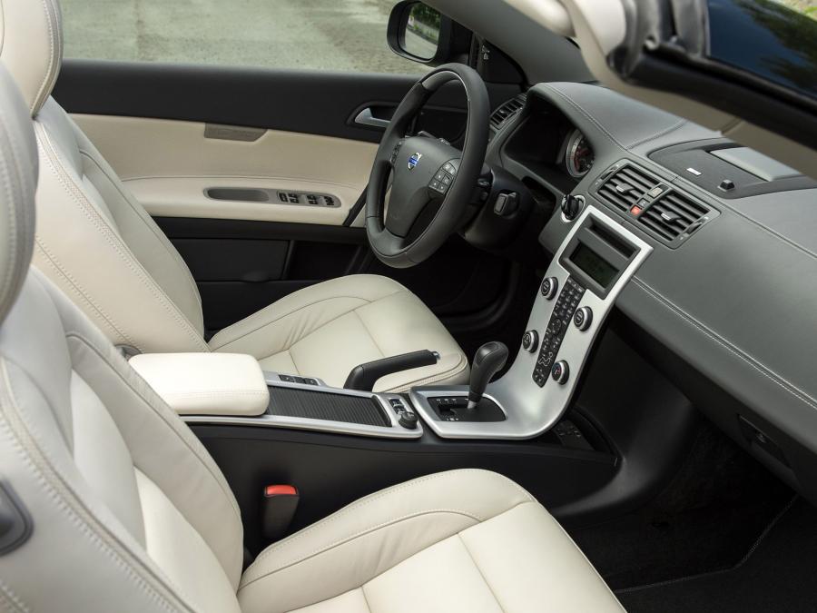  Volvo C70 D3 2012 года  (фото 2 из 10)